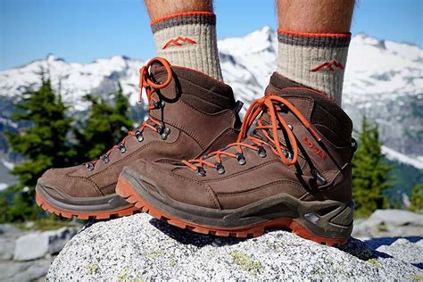 Shoes and Footwear for winter, trekking and outdoor